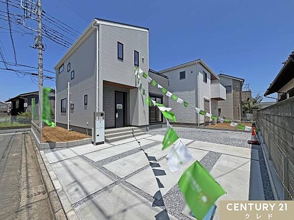 東武東上線「東松山」駅まで徒歩16分。敷地広々46坪！小・中学校徒歩7分の距離にあり、子育て家族におすすめ！
