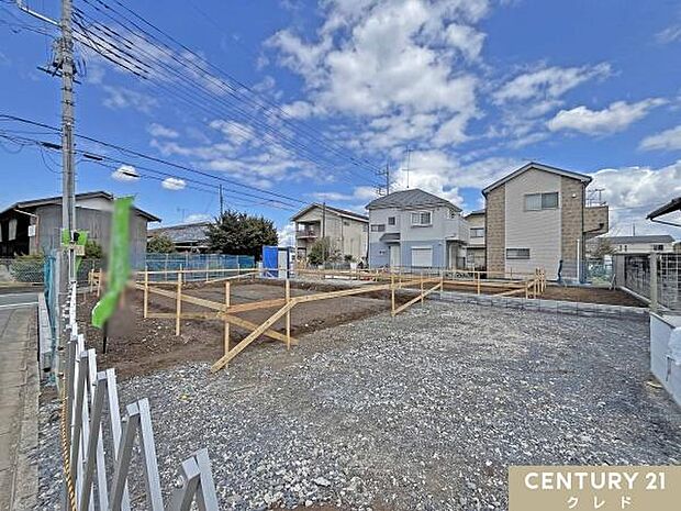 【1号棟】小・中学校まで徒歩7分！保育園や幼稚園も徒歩圏内にあり、子育てしやすい住環境。