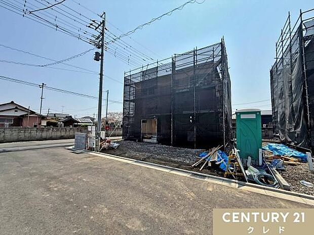 地震の揺れを吸収して家へのダメージを減らす制震装置SAFE365。繰り返す地震にも強い耐震・制震性に優れた新邸が誕生します。