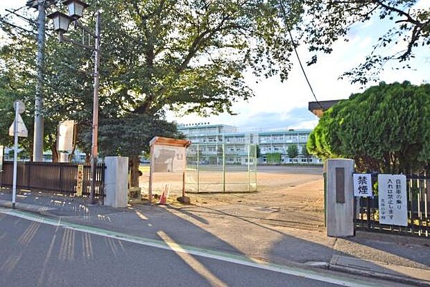 川越市立高階小学校まで1300m