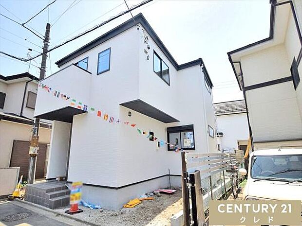 東武東上線「新河岸」駅徒歩11分。毎日の通勤・通学にも便利な立地ながら、周辺は落ち着いた暮らしが叶う閑静な住宅街が広がっています。