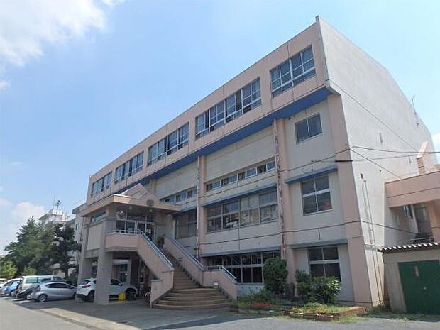 川越市立霞ケ関東中学校まで1200m、