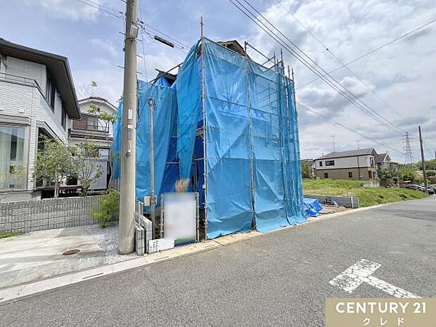 建物の骨組みや内部仕様を作る工程では住空間を形作ります。部屋の大きさや位置などが快適な暮らしを実現します。