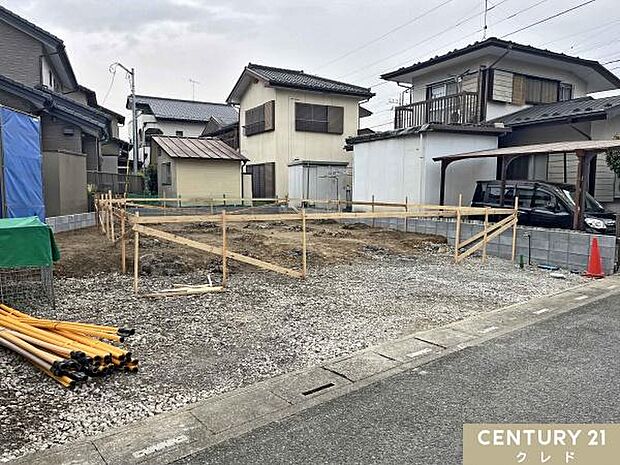 敷地44坪のゆとりある3LDK。全居室南東向きに面し、陽当りも良好です。7月下旬の完成をお楽しみに!
