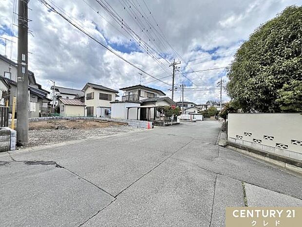 完成に向けて、日々丁寧に作業が行われています。敷地44坪に佇む3LDK、完成まで随時写真を更新します。