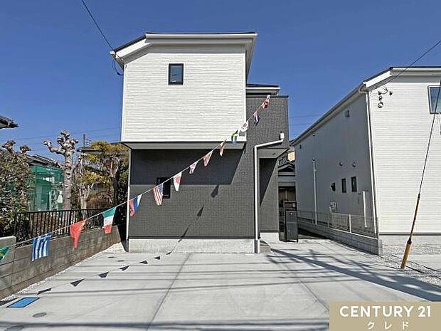 東武越生線「一本松」駅徒歩4分で、通勤・通学に便利な好立地。さらに、スーパーまで徒歩10分圏内と、日々のお買い物もラクラク。駅近の利便性と生活のしやすさを兼ね備えた魅力的な物件です。