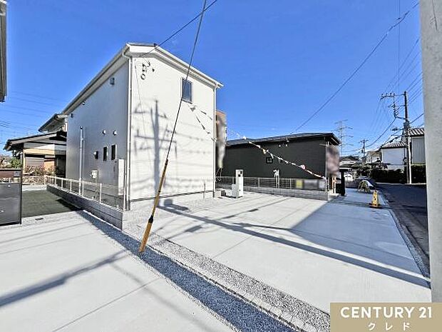 「長期優良住宅認定」「住宅性能評価W取得」で、安全性や耐久性も高い基準をクリア。長く安心して快適に暮らせる高品質な住まいです。