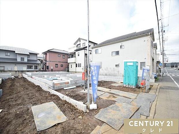 地震の揺れを吸収し家へのダメージを減らす制震装置「SAFE365」搭載。繰り返す地震にも強い「耐震×制震」の住まいで、ご家族の安心を守ります。