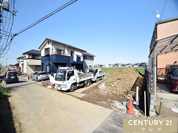 駐車場は全棟2台分確保。来客時はもちろん、将来お子様が免許取得時に便利ですね。