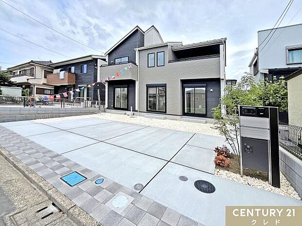 設計・建設住宅性能評価W取得、永住低にもふさわしいデザイン・クオリティの長期優良住宅です。※CGによる残置物撤去を行っています
