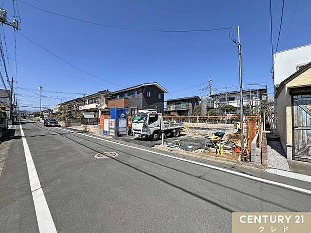 学業・商業施設が徒歩圏内に充実した立地。間取りプランと合わせて子育て世代にもオススメの生活環境です。