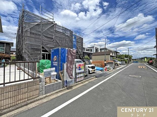 制震Damper標準搭載・耐震等級3取得の地震に強い安心住宅。随時お写真を更新していきます、完成をお楽しみに！