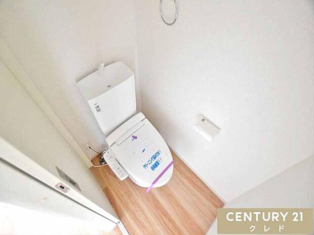 使い勝手の良い温水洗浄便座に、手洗い一体型タンクを備えたトイレ。1、2階それぞれに設けているので生活動線がスムーズになります。