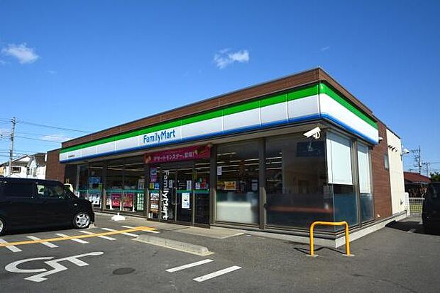 ファミリーマート 鶴ヶ島鉄砲通り店まで258m
