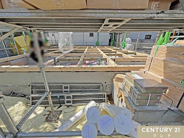 床全面と立ち上がりを鉄筋コンクリートで施工することで、安心して暮らせる地震に強い基礎を造ります。