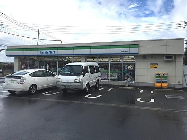 ファミリーマート 川越笠幡店まで595m
