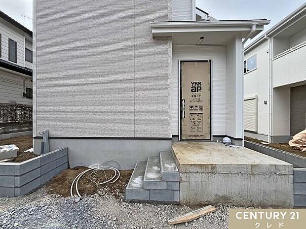 嵐山町の閑静な住宅街に佇む新邸。穏やかな住環境で、落ち着いた暮らしを叶える新築住宅です。