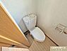 トイレ：1階にも2階にもトイレがあります！朝の忙しい時間帯や、夜の込み合う時間帯などに、ご家族や友人とブッキングしても安心ですね！