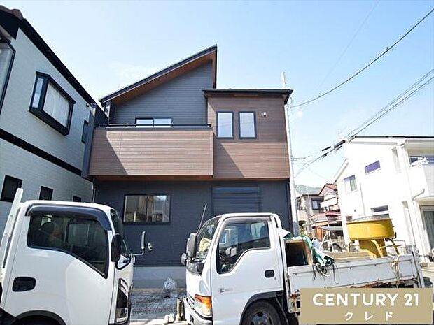 東武東上線「新河岸」駅徒歩18分。商業施設も近隣に充実しており、子育て家族にもオススメの住環境です。