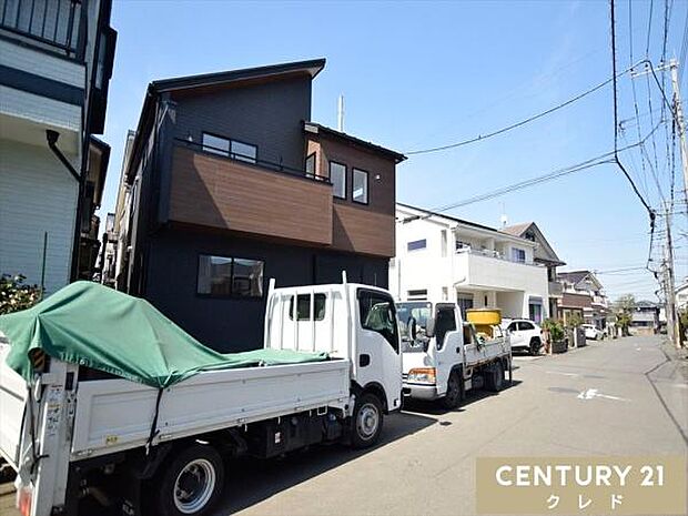 高階北小学校まで徒歩6分で、お子様の通学も安心の距離。教育施設が身近に揃う、子育て世代に嬉しい住環境が魅力の物件です。