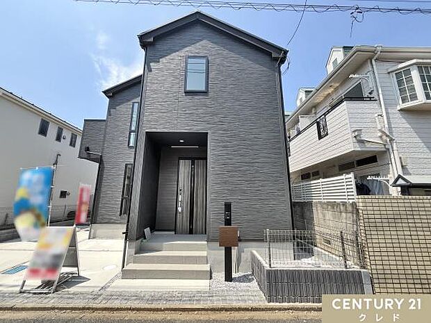 設計・建設住宅性能評価W取得、性能評価6項目でも最も高い評価を取得！開口部10ｍでお車の駐車や移動も簡単に行えます。