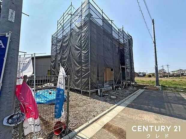 地震の揺れを吸収して家へのダメージを減らす制震装置SAFE365。繰り返す地震にも強い耐震・制震性に優れた新邸が誕生します。