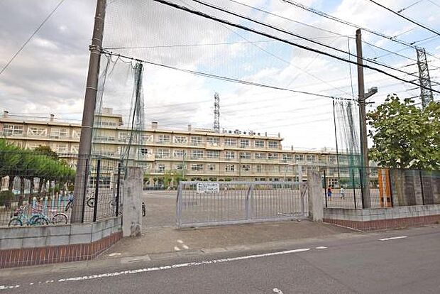 川越市立泉小学校まで350m