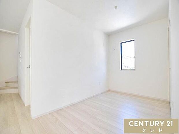 リビングは19.4帖LDKと4.3帖洋室に分けることも可能。ご家族の成長やライフスタイルの変化に合わせて間取りを変更できるフレキシブルな住まいです。