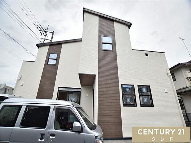 陽光と爽やかな風を取り込める、開放的な2面バルコニー♪南西×北西角地で一日を通して暖かな陽射しが差し込みます。