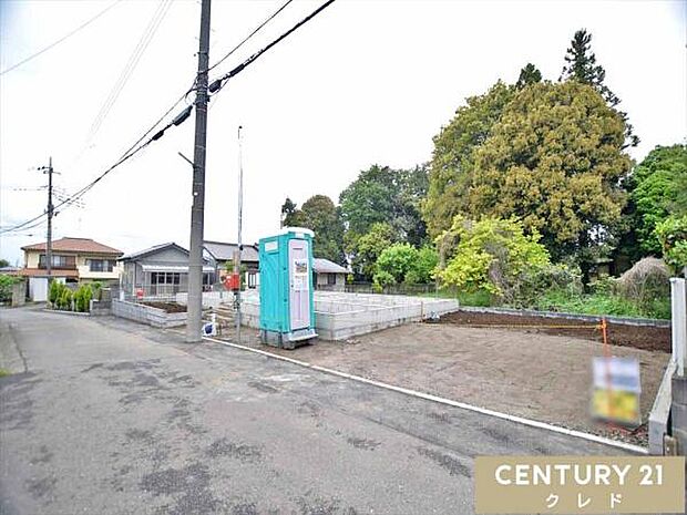 大東西小学校徒歩9分、大東西中学校徒歩12分で、お子様の毎日の通学も安心。朝ゆったりと余裕を持った時間を確保できるのも嬉しいですね。