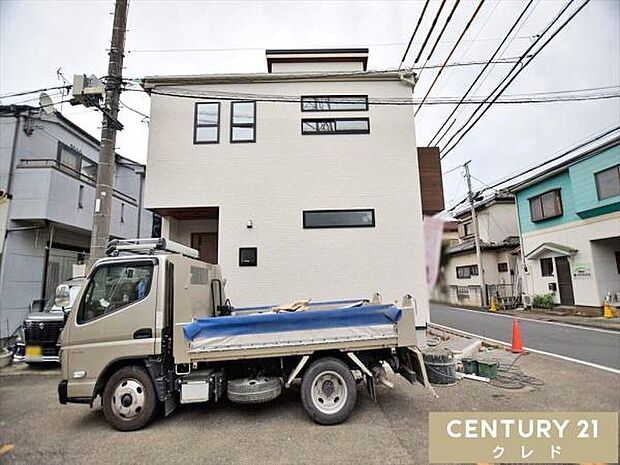 制震Damper標準搭載・耐震等級3取得の地震に強い安心住宅。7月の完成に向けて工事が進んでいきます