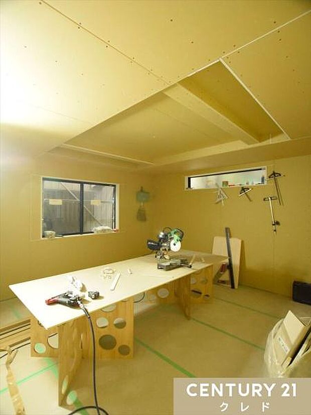 室内工事が着々と進行中!丁寧な施工の様子や実際の陽当りを、実際に現地で一足先にご体感ください。