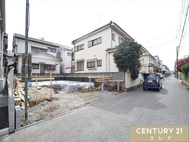 31坪のキレイな整形地。カースペース1台分あり。マイカーをお持ちの方に嬉しい条件です。