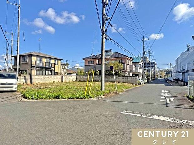 新明小学校徒歩12分、東中学校徒歩17分！お子様も無理なく通える安心の距離感で、子育て世帯にうれしい住環境。