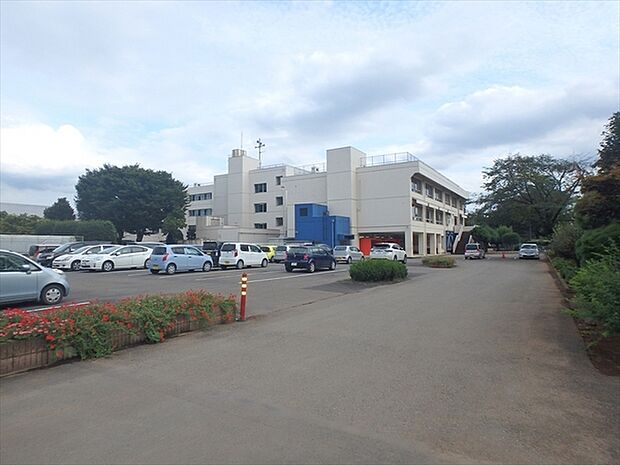 日高市立高萩北小学校まで1600m