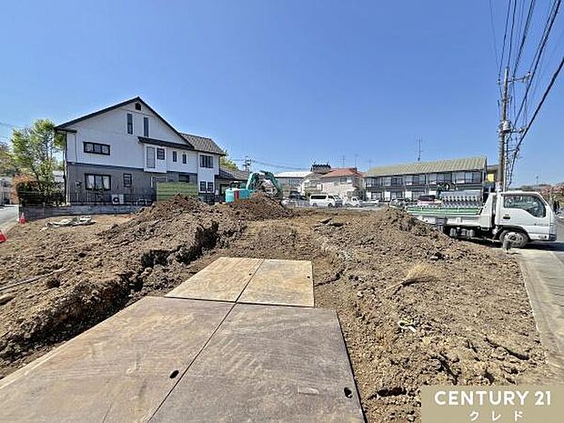 【1号棟】全棟住宅性能評価取得の高性能の新邸。角地に佇む1号棟は全室2面採光の陽当たり、通風の良い4LDK。