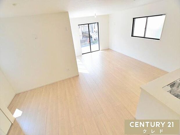 【LDK22.2帖】大切な家族が集まるからこそこだわりたい場所。楽しい食事と会話が始まる場所を大切にした素敵な場所となっています。