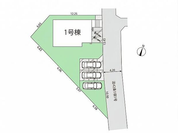 敷地69坪。カースペースはゆとりの3台分！ご夫婦それぞれのマイカーに加え、ご友人やご両親が遊びに来た際も駐車スペースに困りません。