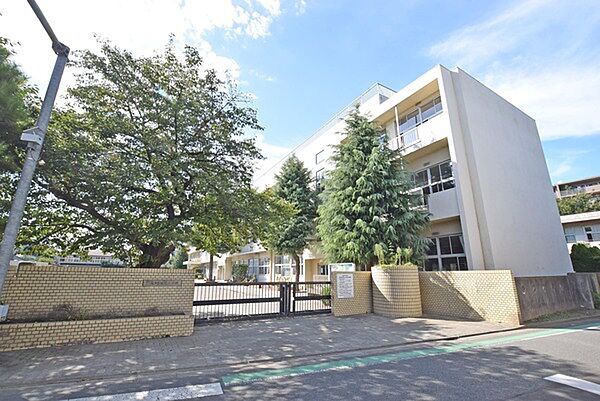 川越市立仙波小学校まで700m