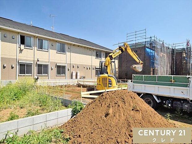 東武東上線「新河岸」駅徒歩12分。南東6ｍ公道に面した、全10棟のビッグコミュニティー。