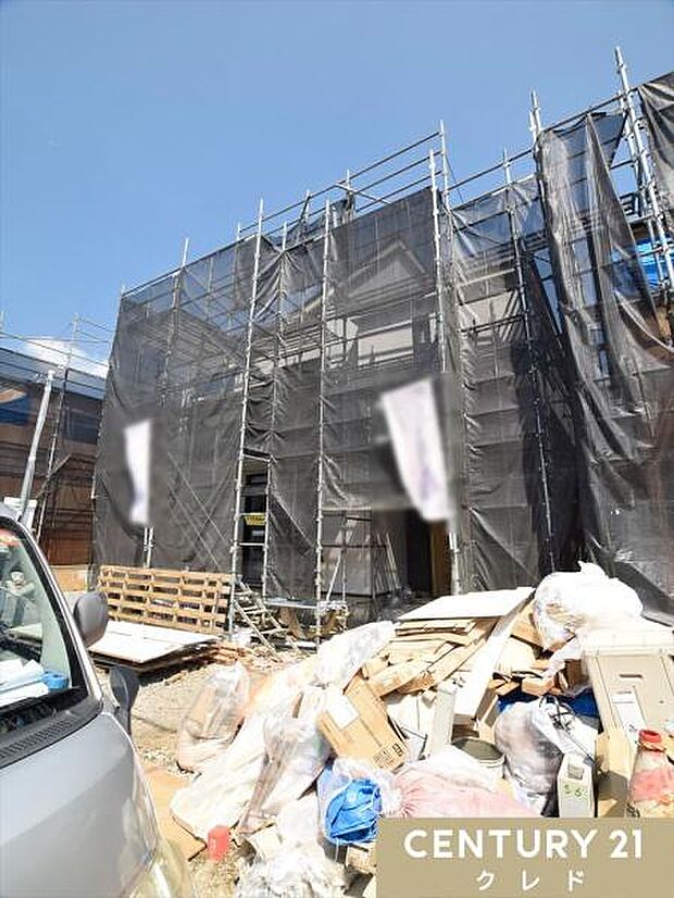 外壁工事が進み、住まいの完成が少しずつ近づいています。設計・建設住宅性能評価書を取得、住まいの品質や性能が第三者機関に評価された安心の住まいです。