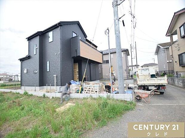 東武東上線「川越市」駅徒歩12分、西武新宿線「本川越」駅徒歩14分。都心へのアクセスもスムーズで通勤通学も便利！