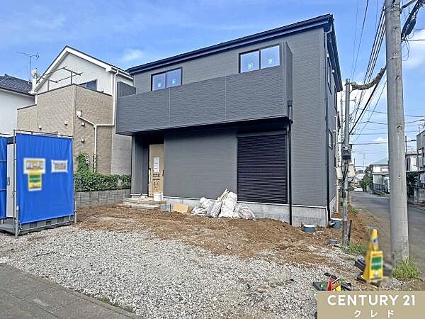 東武東上線「川越」駅よりバス14分・「中福」停徒歩11分。小中学校が徒歩圏内でお子様も安心。