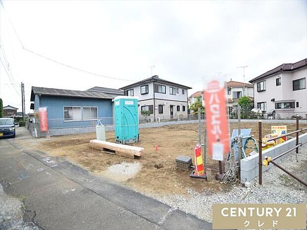 JR川越線「的場」駅徒歩12分。霞ヶ関小・中学校、商業施設も近隣に充実、子育て家族にオススメの住環境です。