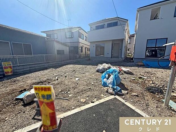防犯カメラ、玄関ドアICキーなど、防犯設備も充実。小さなお子様がいるご家庭や共働き世帯にもおすすめの新邸です。