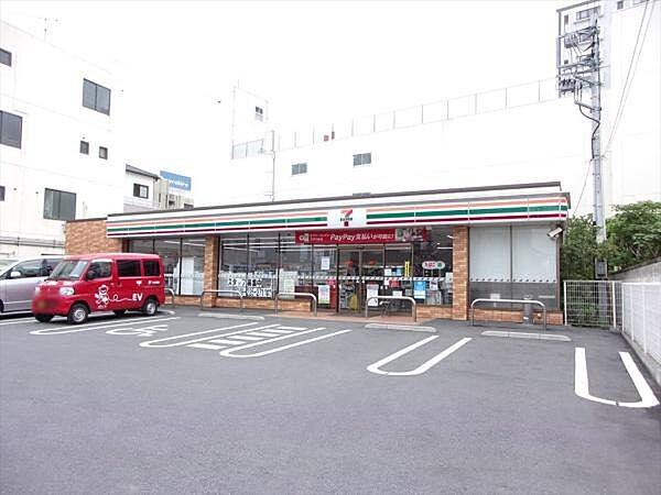 セブンイレブン川越新富町八幡通り店まで130m