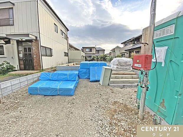 住宅性能表示制度で高い等級を取得した3SLDK。防犯カメラや制振装置の付いた設備や仕様、防犯面でも安心・満足感のある新邸です。
