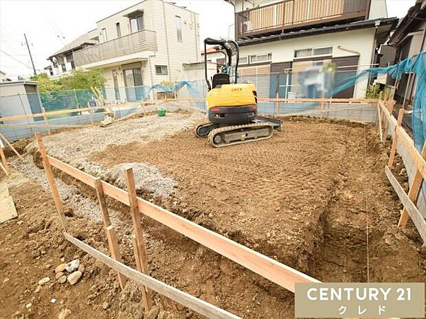 車種により駐車3台可能です！通勤やお子様の送り迎え、毎日のお買い物など、便利な移動手段として活用できます。
