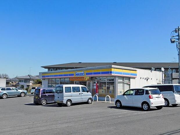 ミニストップ嵐山川島店まで1114m