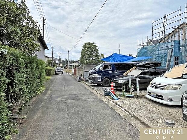 東武東上線「武蔵嵐山」駅から徒歩5分の立地に佇む新邸　全2棟。高い性能の設備とゆとりの間取りで快適に過ごせます。
